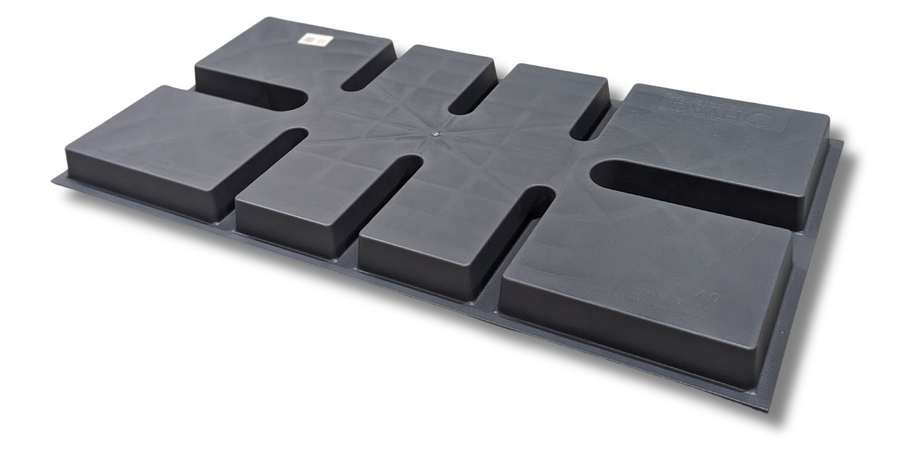 AC Medium Size Base HDPE UV 845X418X48mm (900X470) 180kg
